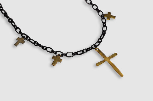 Anna Cross